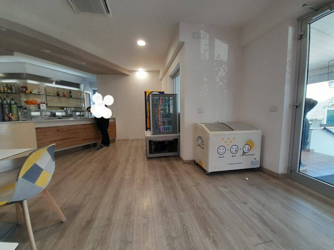 Attività commerciale in vendita a Porto San Giorgio