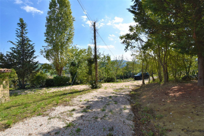 Casale in vendita a Penna San Giovanni