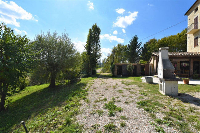 Casale in vendita a Penna San Giovanni