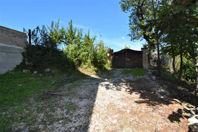Casale in vendita a Penna San Giovanni