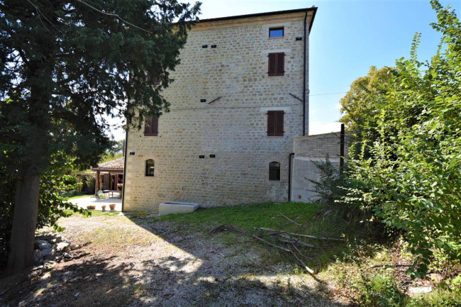 Casale in vendita a Penna San Giovanni