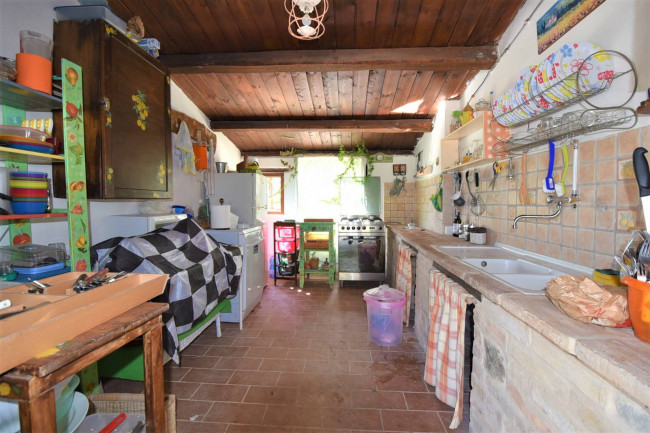 Casale in vendita a Penna San Giovanni