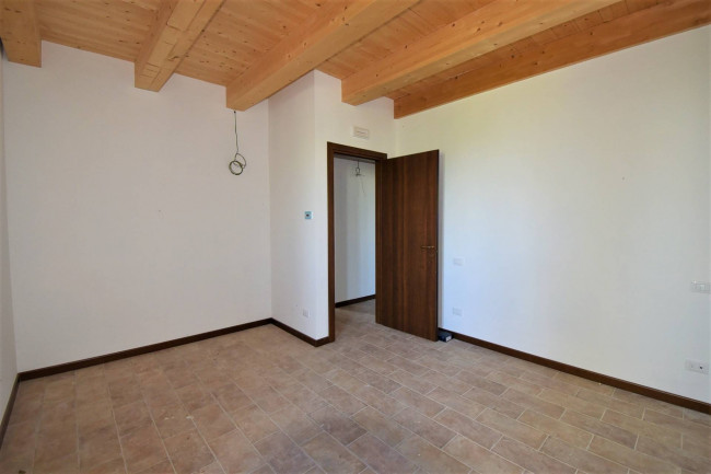 Casale in vendita a Penna San Giovanni