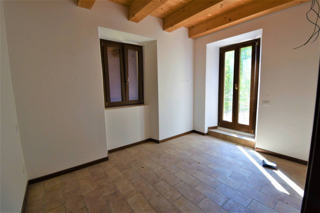 Casale in vendita a Penna San Giovanni