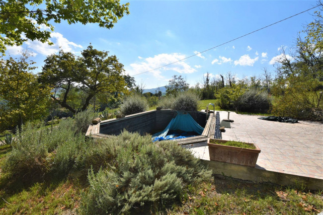 Casale in vendita a Penna San Giovanni