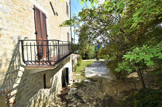 Casale in vendita a Penna San Giovanni