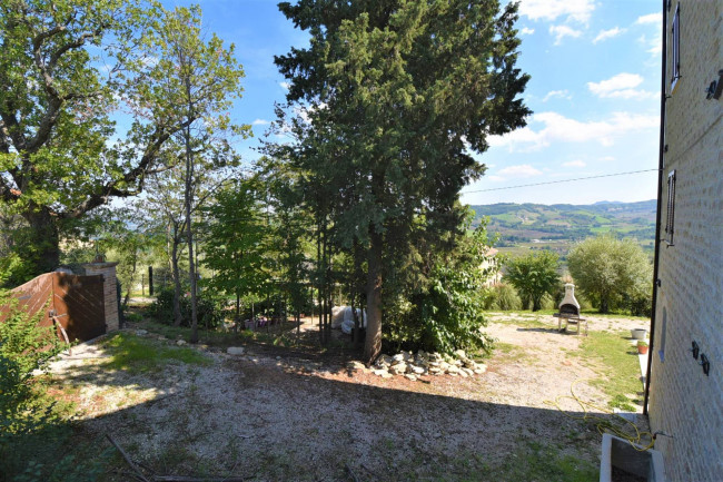 Casale in vendita a Penna San Giovanni