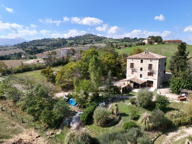 Casale in vendita a Penna San Giovanni