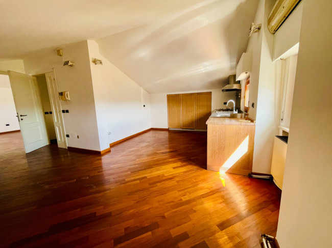 Appartamento in vendita a Montecosaro