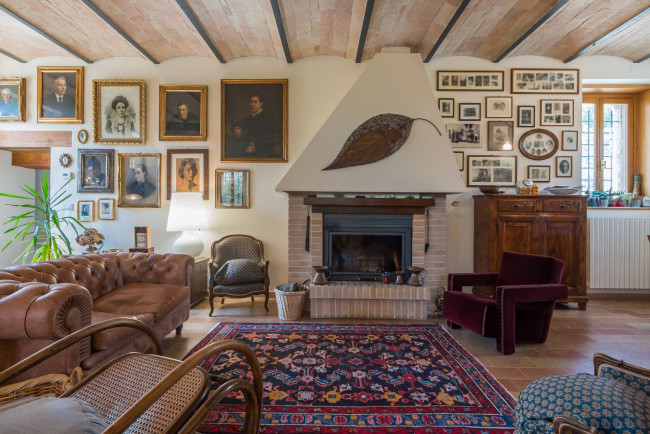 Casale in Vendita a Recanati