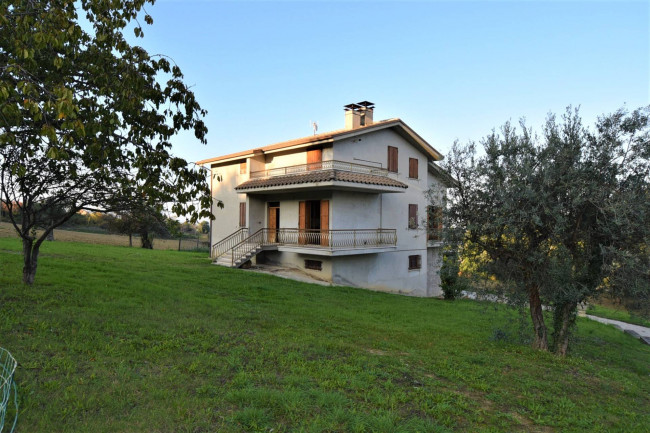 Casa singola in vendita a Monteleone di Fermo