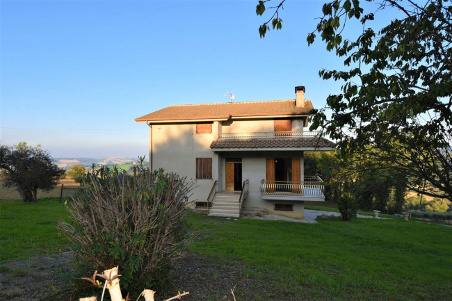 Casa singola in vendita a Monteleone di Fermo