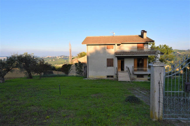 Casa singola in vendita a Monteleone di Fermo