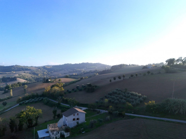 Casa singola in vendita a Monteleone di Fermo