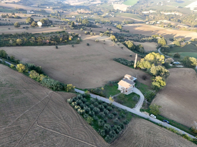 Casa singola in vendita a Monteleone di Fermo