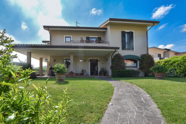 Villa in vendita a Monterubbiano