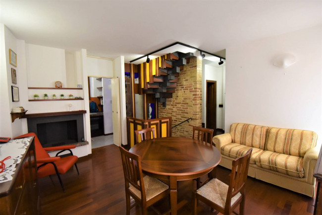 Casa cielo-terra in vendita a Sarnano