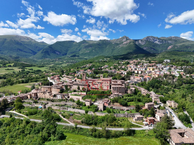 Casa cielo-terra in vendita a Sarnano