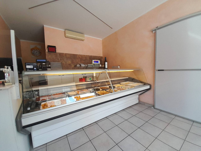 Attività commerciale in vendita a Civitanova Marche