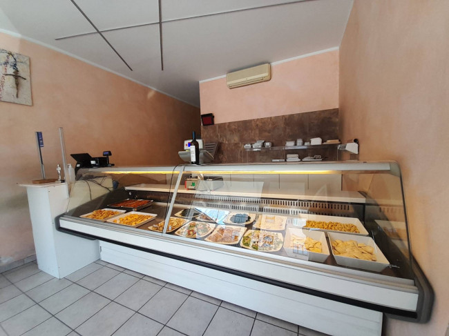 Attività commerciale in vendita a Civitanova Marche