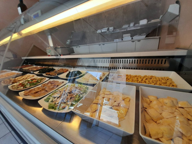 Attività commerciale in vendita a Civitanova Marche