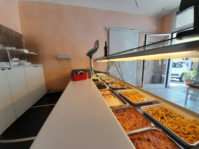 Attività commerciale in vendita a Civitanova Marche