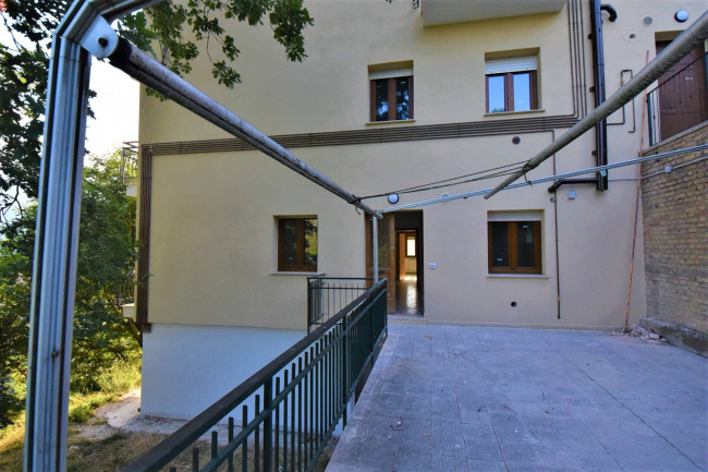 Appartamento in vendita a Montemonaco