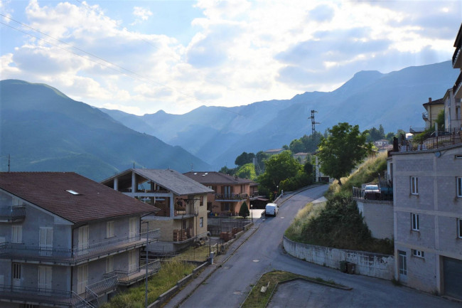 Appartamento in vendita a Montemonaco