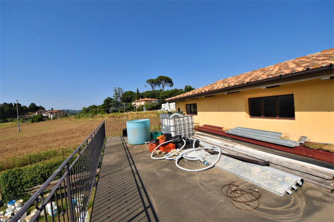 Casa cielo-terra in vendita a Servigliano