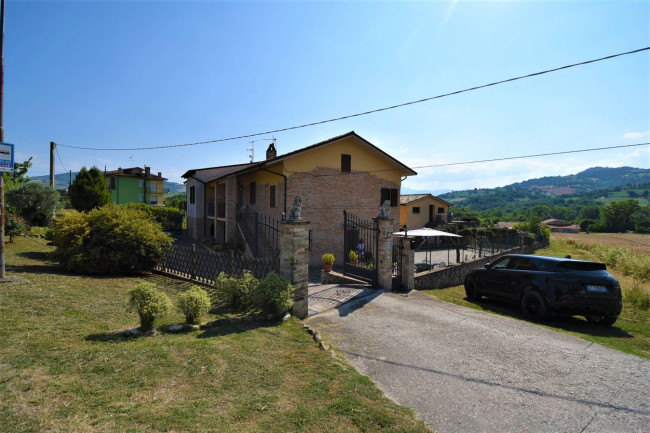 Casa cielo-terra in vendita a Servigliano