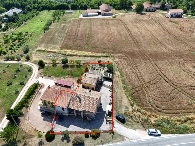 Casa cielo-terra in vendita a Servigliano