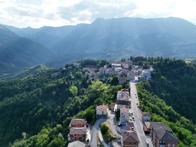 Appartamento in vendita a Montemonaco