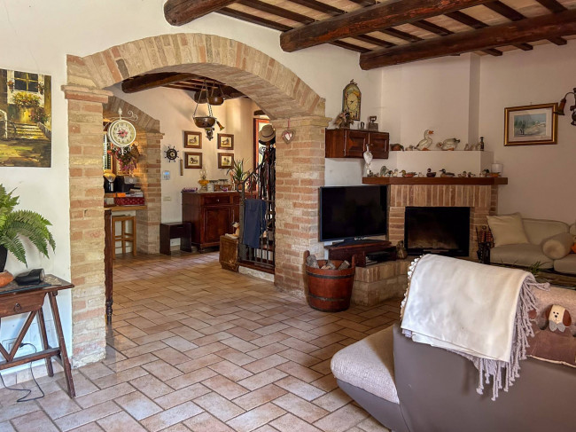 Villa in vendita a Montelupone