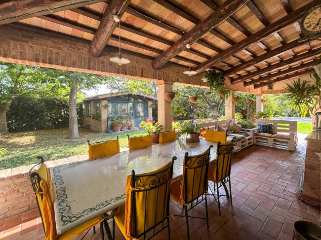 Villa in vendita a Montelupone