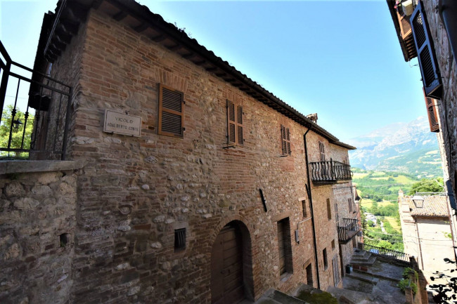 Appartamento in vendita a Montefortino