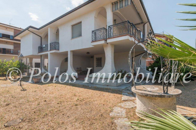 Villa for sale in Fermo