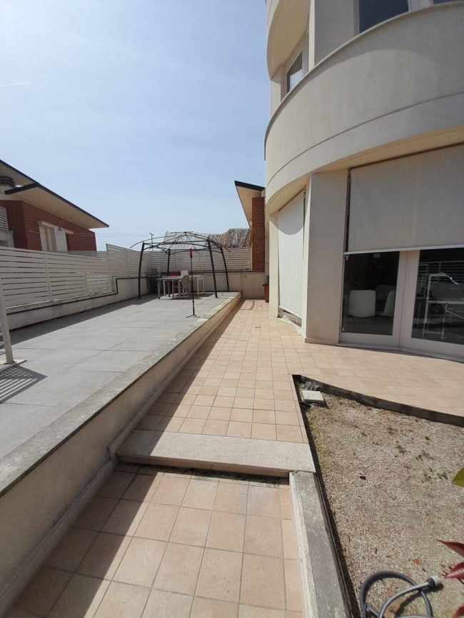 Appartamento in vendita a Montecosaro