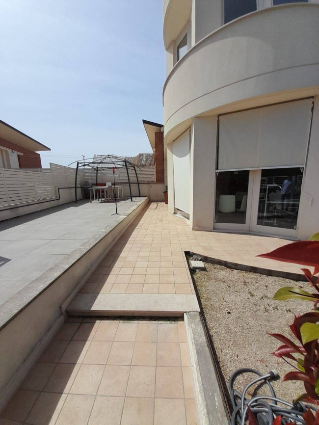 Appartamento in vendita a Montecosaro