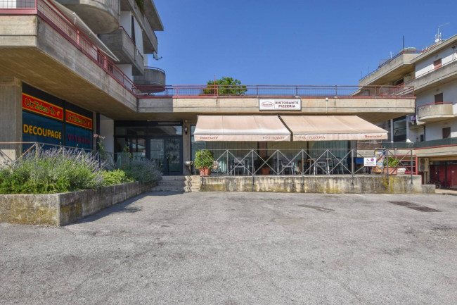 Attività commerciale in vendita a Comunanza