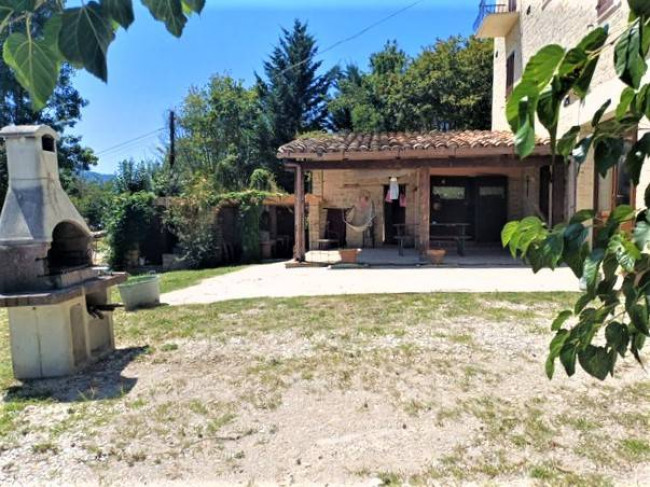 сельский дом на продажа в Penna San Giovanni