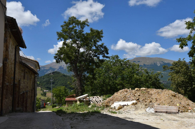 Casa cielo-terra in vendita a Amandola