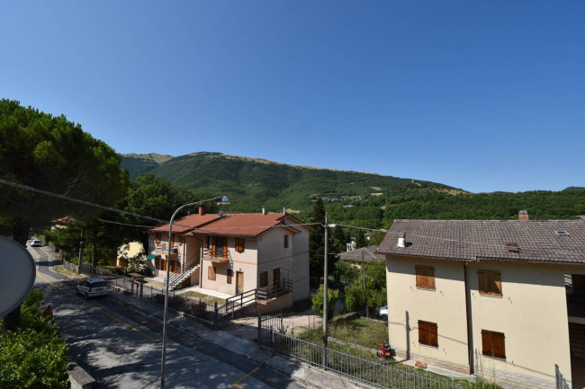 Villette a schiera in vendita a Fiastra