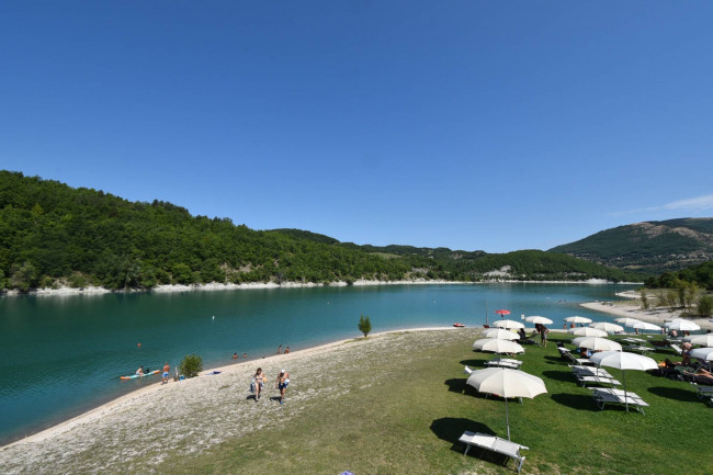 Villette a schiera in vendita a Fiastra