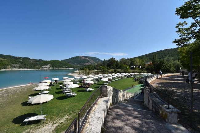 Villette a schiera in vendita a Fiastra