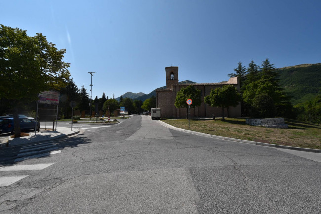 Villette a schiera in vendita a Fiastra