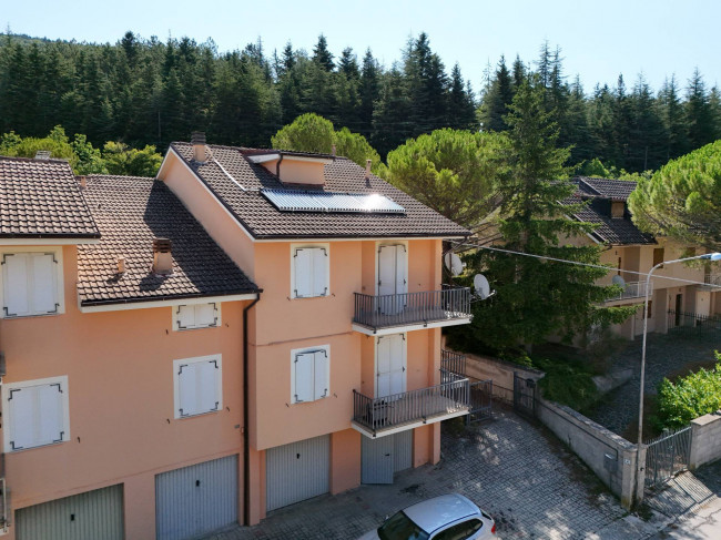 Villette a schiera in vendita a Fiastra