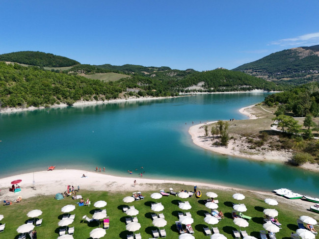 Villette a schiera in vendita a Fiastra