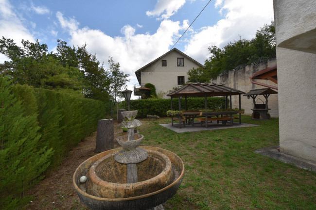 Villa in vendita a Montefortino