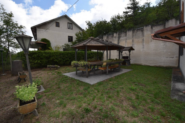 Villa in vendita a Montefortino