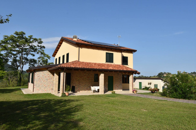Villa in vendita a Montefortino